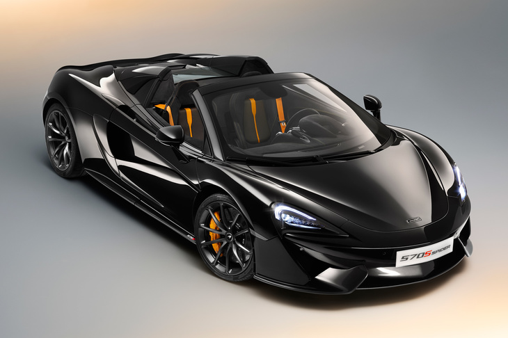 「デザインエディション4」という仕様が採用された「マクラーレン570Sスパイダー」。