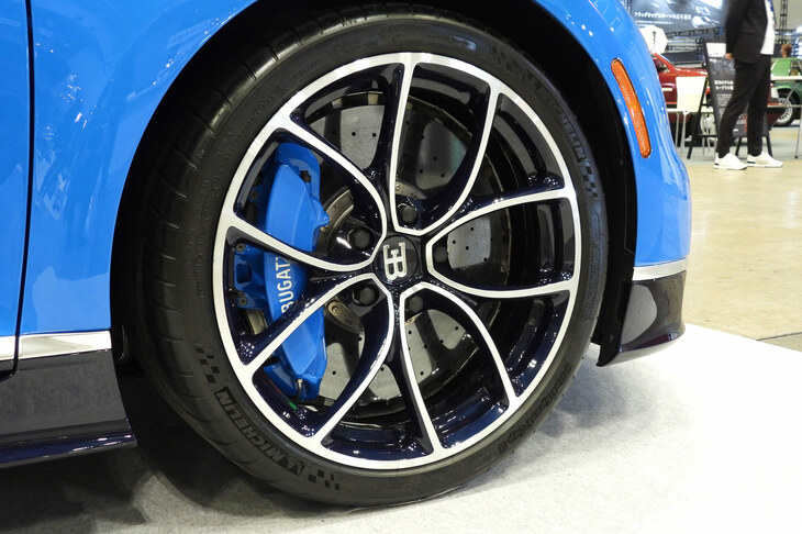 ブガッティ・シロン（2018年／STRAD＆Co.）