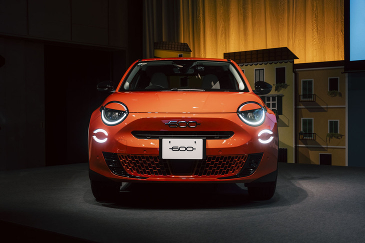 フィアット600e（フロントマスク）