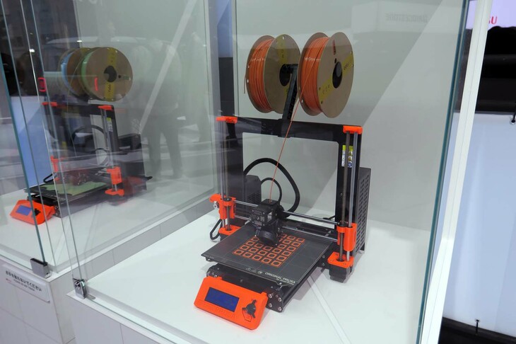 「ダイハツme：MO」に装着するアイテムは、3Dプリンタでの製作を想定している。