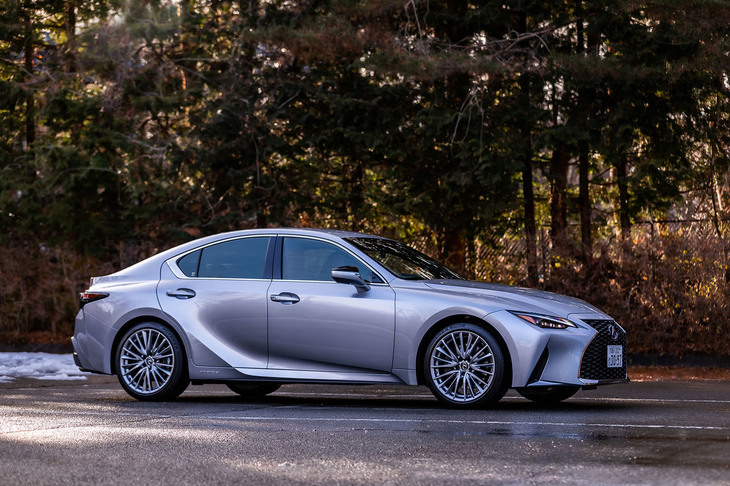 レクサスIS300h“バージョンL”