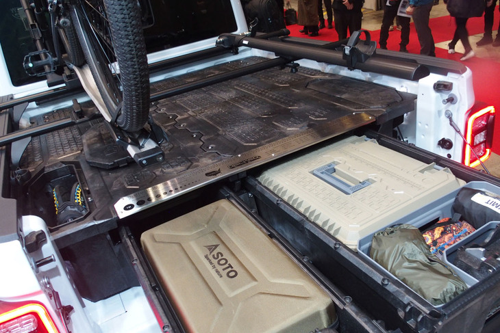 ジープ・グラディエーター（荷台）