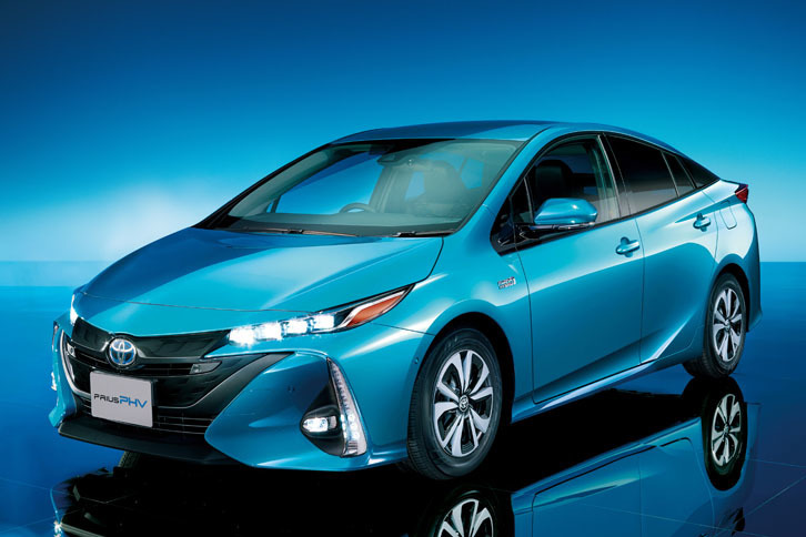 現行型「プリウスPHV」