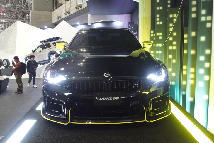 「ダンロップSPORT MAXX RS」を装着した「BMW M2ダンロップカスタム」。