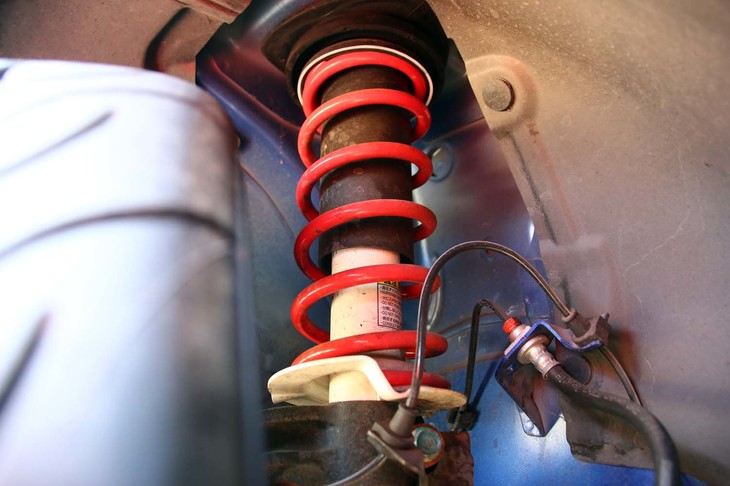 ホンダアクセスの「S660」用サスペンション（写真）は、スポーティーな走りだけでなく、上質な乗り心地を実現している点がセリングポイント。