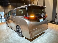 走りのよさでは「Sクラス」やロールス・ロイスも視野に入れたという。