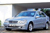 メルセデスベンツ、0.9％特別金利の期間延長