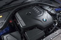 フロントに縦置きされる2リッター直4ターボエンジンは、最高出力258ps、最大トルク400Nmを発生。常用されるほぼすべての回転域で、従来比50Nmのトルクアップを実現した。