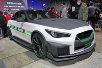 「スカイライン400R」をよりレーシーに仕立てた「400Rスプリントコンセプト」。