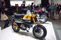 東京モーターショー2017のもう1台の主役といえば「ホンダ・モンキー125」。「スーパーカブC125」も大いに話題を集めた。