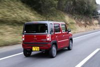 「ハスラー ハイブリッドX」の燃費値はJC08モードが30.4km/リッター、WLTCモードが25.0km/リッター。今回の試乗における燃費は、満タン法で21.0km/リッターだった。