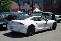 駐車スペースへと戻る「カルマ・ヴェレーロ」。もう乗る機会もないのだろうなと思うと、ちょっと返却が惜しくなった。