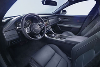 インテリアの様子。写真は欧州仕様車のもの。