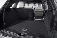 荷室容量は488～1547リッター（VDA方式）。