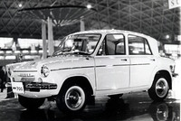 61年秋の東京モーターショーに参考出品された、キャロルの原型となったプロトタイプ「マツダ700」。
