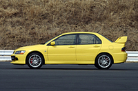 アルミホイールは従来品に比べ、1本あたり0.15kgの軽量化を果たしたという。