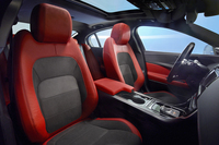 新型セダン「ジャガーXE」の概要が明らかにの画像