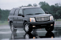 全長5.1mの最上級SUV「キャデラック・エスカレード」、05年モデル発売の画像