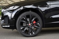 試乗車には22インチのオプションホイールが装着されていた。「S」グレードの標準サイズは20インチ。