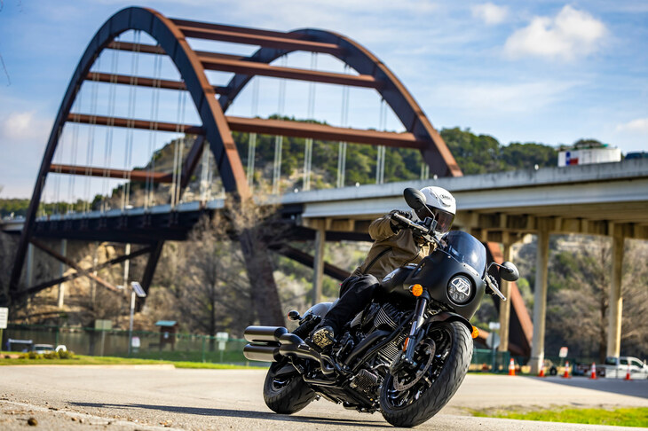 「チーフ」では狂気すら感じさせた「スポーツ」モードの「サンダーストローク116」エンジンだが、「スポーツチーフ」では改良された足まわりにより、そのパワーをちゃんと御すことができた。