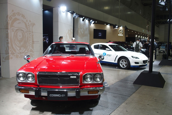 マツダブースの様子。