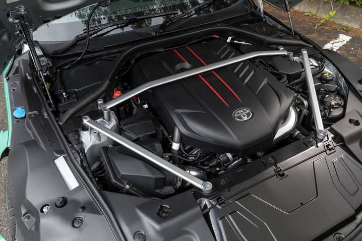 エンジンはターボやECUなどの変更により、内部に手を入れて耐久性を犠牲にすることなく、大幅な出力アップを実現している。