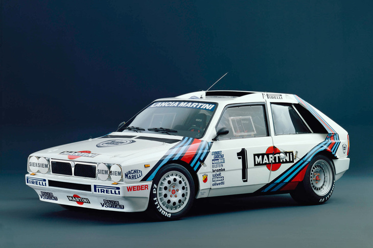 グループB時代を代表するラリーカーの一台である「ランチア・デルタS4」。1986年のツール・ド・コルスでは、同車をドライブするヘンリ・トイボネンがコースアウトし、コドライバーともども死亡。度重なる事故の発生に、グループBは廃止されることとなった。