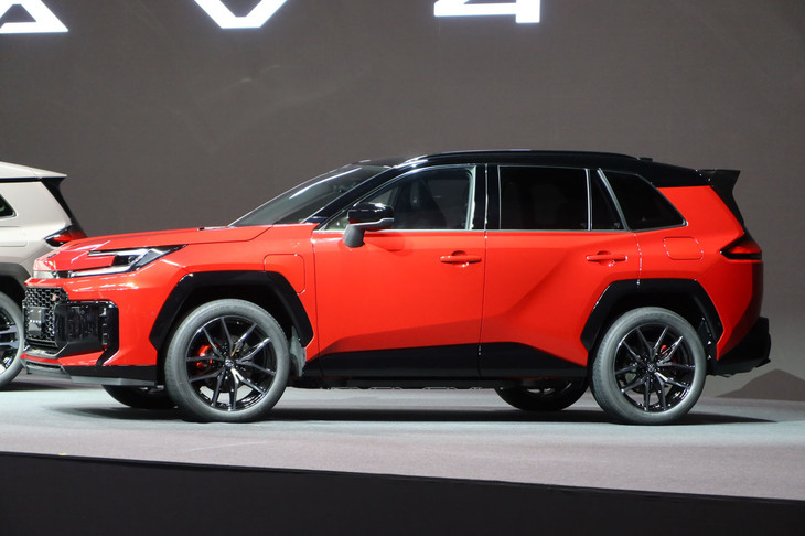 トヨタRAV4 GRスポーツ