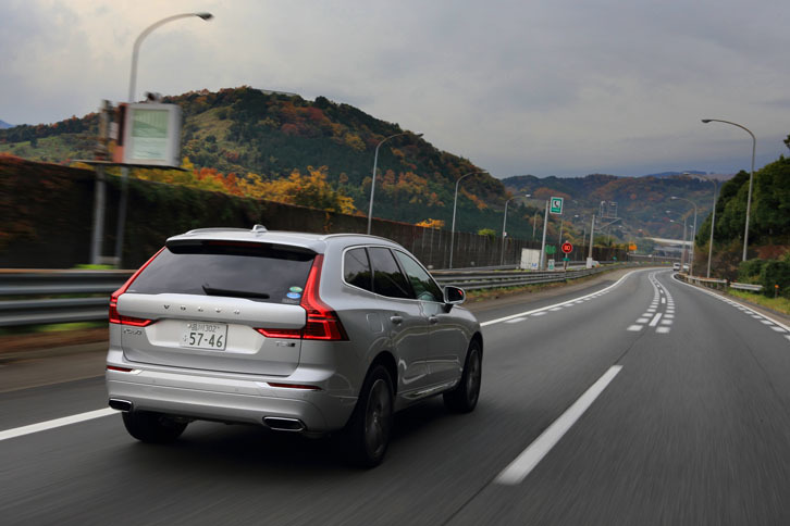 今回の試乗では、高速道路を主体に1085kmを走行。燃費の値は、満タン法と車載燃費計で変わらず、11.2km/リッターを記録した。