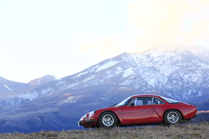 筆者が所有していた、先代「アルピーヌA110」。フレンチスポーツカーとして名高い同モデルだが、スペインやメキシコでも生産された。