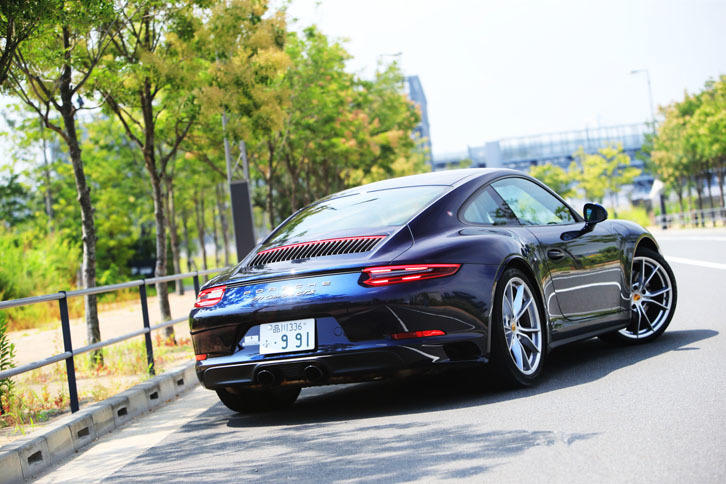 今回の試乗では、高速道路を主体に410kmほどの道のりを走行。燃費は満タン法で9.3km/リッターを記録した。