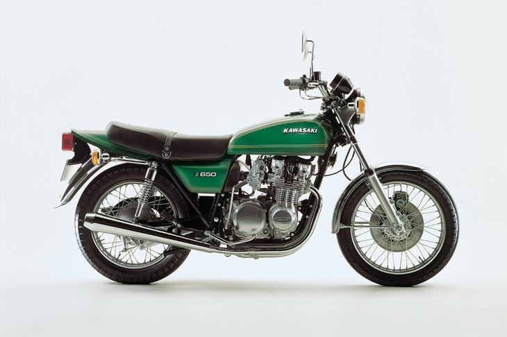 1976年に登場した「カワサキZ650」。「Z1」「Z2」よりひとまわり小柄なモデルで、高い運動性能を発揮した。