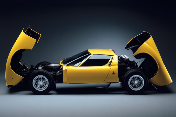 デビュー当時、ランボルギーニは「ミウラ」の最高速を265km/hと公称していた。今日では、これより高性能なモデルも少なくはないが、それでも往年のスーパーカーが輝きを失うことはない。