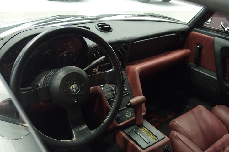 アルファ・ロメオ・スパイダー ベローチェ（1991年）／ガレージイガラシ