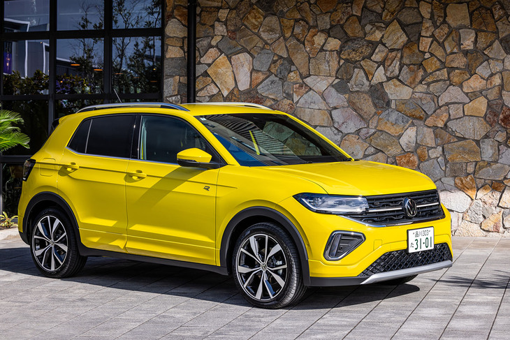 「TクロスTSI Rライン」のボディーサイズは全長×全幅×全高＝4135×1785×1580mm、ホイールベース＝2550mm。他グレードよりも車幅は25mm広い設定だ。車重は1260kgと発表されている。