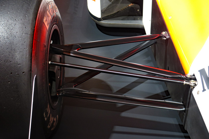 マクラーレンMP4/4 1988年ベルギーGP優勝車（フロントサスペンション）