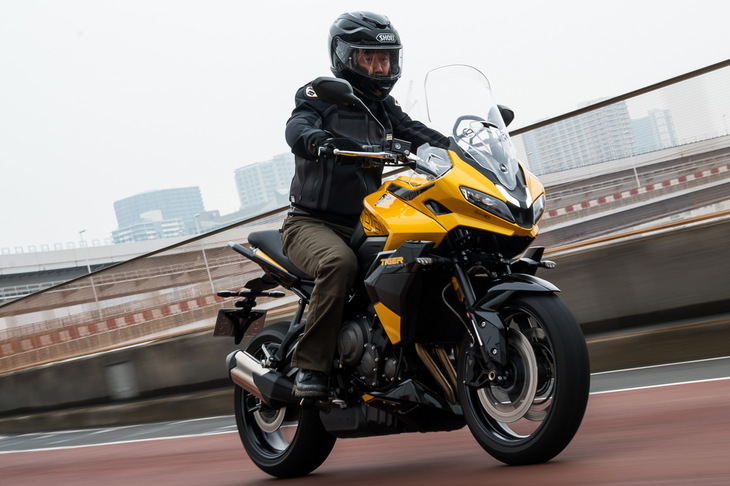 トライアンフ・タイガースポーツ800
