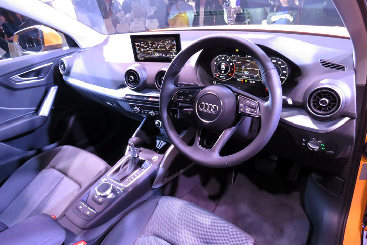 「Q2 1.0 TFSIスポーツ」のインテリア。