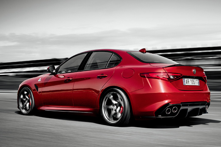 「アルファ・ロメオ・ジュリア クアドリフォリオ」