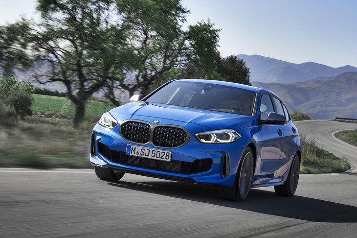 新型「1シリーズ」にはFF車特有のアンダーステアを抑制する「ARB（アクチュエーター・コンティギュアス・ホイールスリップ・リミテーション）」と呼ばれる機構が搭載される。