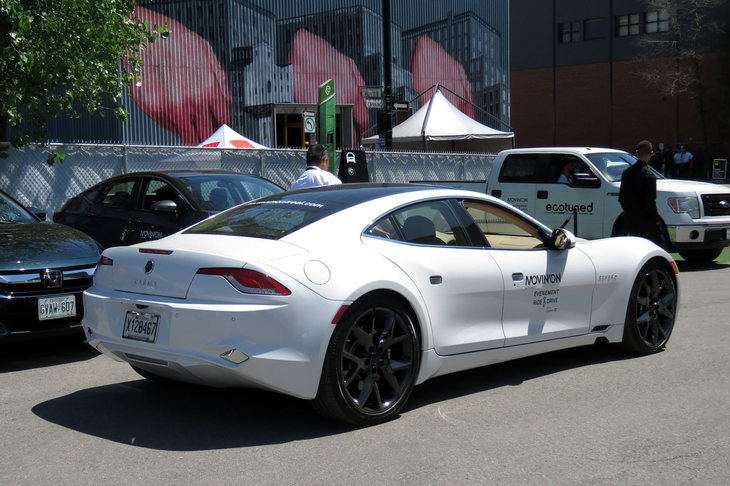 駐車スペースへと戻る「カルマ・ヴェレーロ」。もう乗る機会もないのだろうなと思うと、ちょっと返却が惜しくなった。