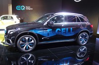 燃料電池PHVの「GLC F-CELL」。4年後に車両を返却する義務のある“クローズエンドリース契約”で販売される。