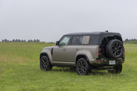 パワーユニットはBMW由来の4.4リッターV8ツインターボエンジン。最高出力635PSと最大トルク750N・m（ローンチコントロール作動時は800N・m）を発生する。