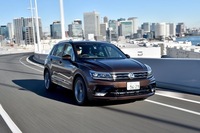 充実した先進安全装備も新型の見どころ。「Rライン」ではACCやレーンキープアシスト、渋滞時追従支援、レーンチェンジアシストなどの各システムが標準で備わる。