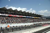 富士の麓にエグゾーストノート再び――富士スピードウェイ「リニューアルカーニバル」開催