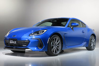新型「スバルBRZ」。先代と同様にブルーのボディーカラーが選べるのはスバルだけになるだろう。