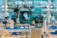 VWの将来戦略では、一個の自動車メーカーから、モビリティーに関するあらゆるサービスやインフラの基盤を提供する“プラットフォーマー”になるという意思が、明確に示されていた。