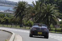 「ホンダS660 αブルーノレザーエディション」は、おとなの週末を特別に彩ってくれる一台だ。