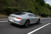 4WDの制御は、標準モデルよりも後輪寄りにトルクを配分するよう変更されている。