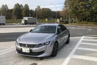 タイヤローテーションとアライメント調整でまっすぐ走るようになった愛車ちょいワル特急。新東名の120km/h区間も実に快適である。